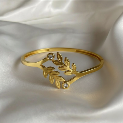 Brazalete dorado hojas encontradas