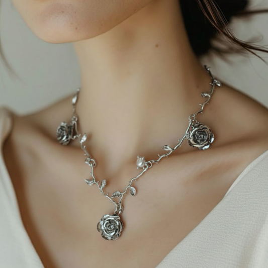 Collar rosas y espinas